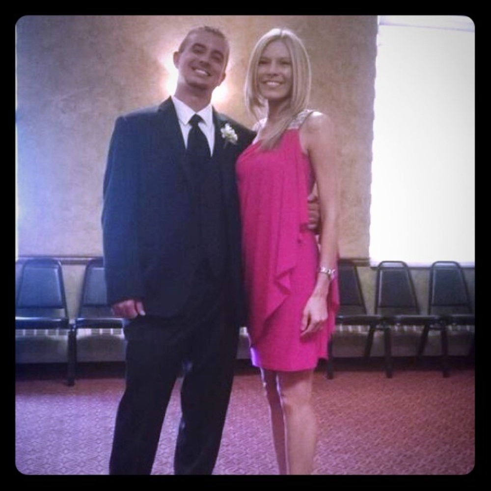 Cache formal dress